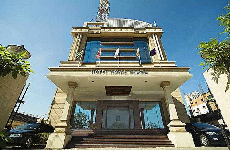 Hotel Royal Plaza Madras Buitenkant foto